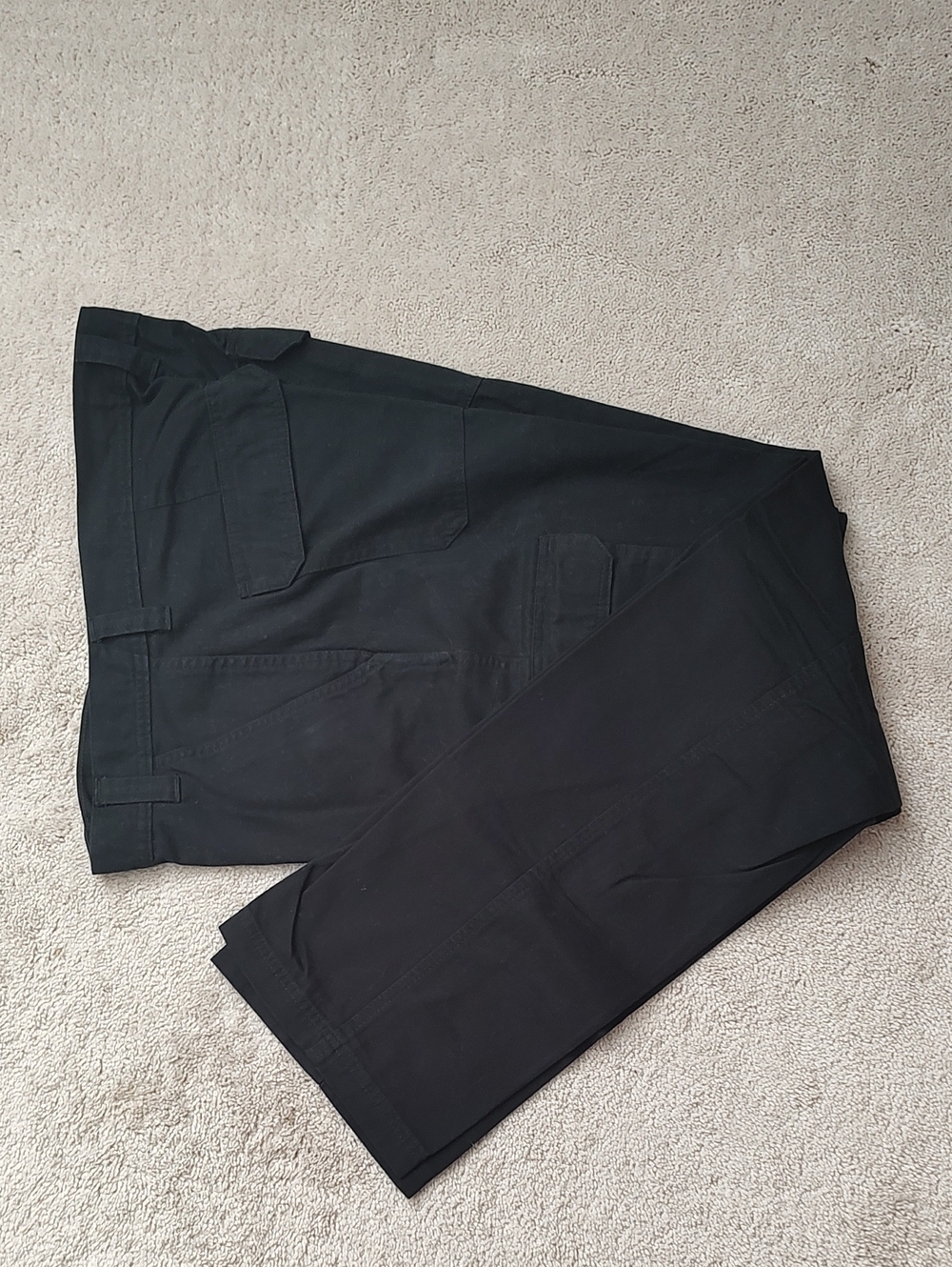 WRANGLER Genuine Premium Straight Leg Black Cargo Pants Men's Size 33x32 NWOT